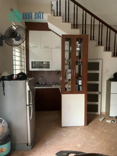 Cho thuê nhà phố Đặng Văn Ngữ , 40m2 x 5 tầng, giá 15tr