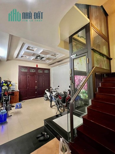 BÁN GẤP NHÀ PHỐ VIP ĐỖ QUANG, 90M2, MẶT TIỀN 5M, THANG MÁY, DÂN TRÍ CAO