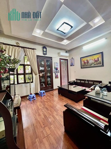 BÁN GẤP NHÀ PHỐ VIP ĐỖ QUANG, 90M2, MẶT TIỀN 5M, THANG MÁY, DÂN TRÍ CAO