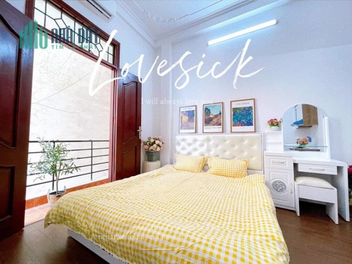 Bán nhà mặt ngõ Láng, lô góc, xe 5 tạ đỗ cửa, 20m ra phố 48m2, 6tỷ4