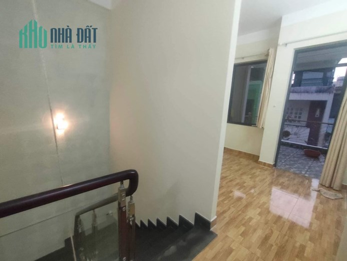 BÁN NHÀ MỚI XE HƠI VÀO NHÀ GIÁP TÊN LỬA, 48M2 4 TẦNG, 4.6 TỶ.