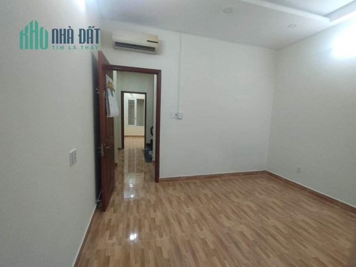 BÁN NHÀ MỚI XE HƠI VÀO NHÀ GIÁP TÊN LỬA, 48M2 4 TẦNG, 4.6 TỶ.