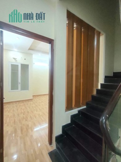 BÁN NHÀ MỚI XE HƠI VÀO NHÀ GIÁP TÊN LỬA, 48M2 4 TẦNG, 4.6 TỶ.