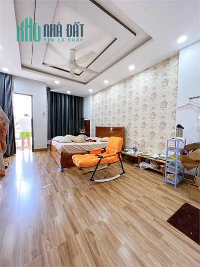 BÁN NHÀ CMT8 Q10 54M2 5 TẦNG DÒNG TIỀN 19TR/THÁNG