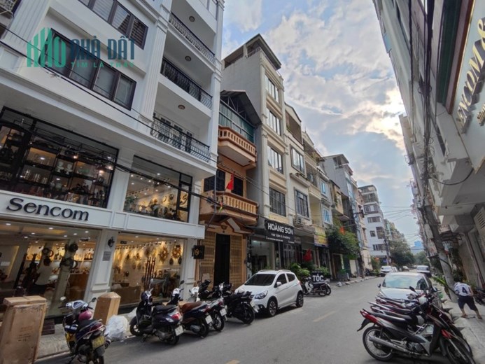 Chính chủ cần cho thuê nhà mặt phố Trần Đăng Ninh 2 tầng 1 tum tại Hà Nội:
