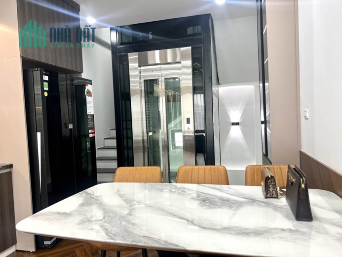 BÁN NHÀ PHỐ NGUYỄN VĂN CỪ 45M2 6 TẦNG THANG MÁY Ô TÔ KINH DOANH 9.5 TỶ