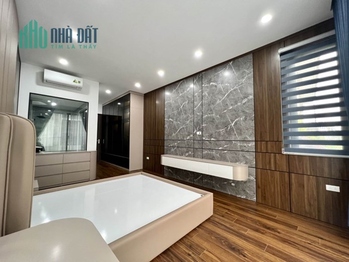 BÁN NHÀ PHỐ NGUYỄN VĂN CỪ 45M2 6 TẦNG THANG MÁY Ô TÔ KINH DOANH 9.5 TỶ