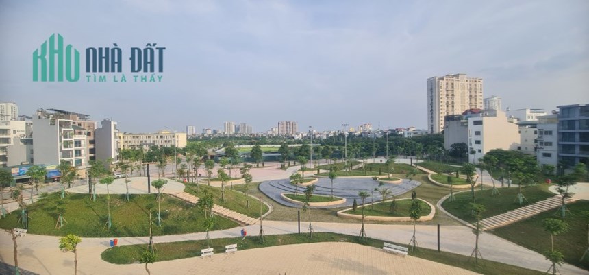Ở Đẳng Cấp, View Công Viên, Nhà 2 Mặt Tiền, Vỉa Hè, Vị Trí có 1 0 2 khu phố Ngọc Thụy.