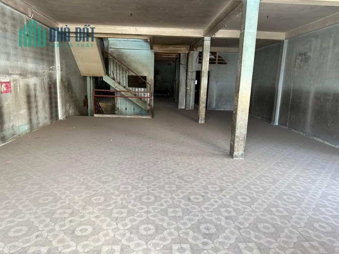 Bán nhà hẻm 10m đường Minh Phụng P9 Quận 6 DT 189m2 ngang 7.8 nở hậu giá 23.9 tỷ