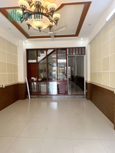 Nhà thuê 4 tầng MT đường số KDC Bông Sao P5Q8 - 18 Triệu/tháng