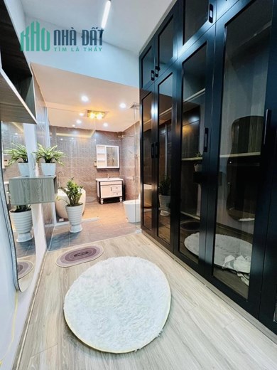 Vip - bán nhà ngõ 168 Hào Nam, ô tô dừng đỗ ngày đêm, 63m2 7.8 tỷ