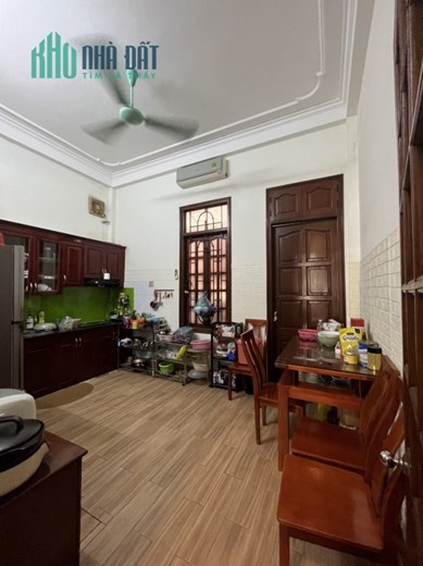 Bán nhà Đường Láng, Đống Đa, 80m 5 tầng  mặt tiền cực thoáng ngõ thông gần phố nhỉnh 8 tỷ lh