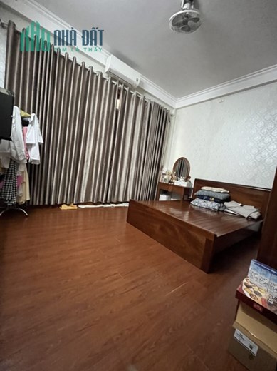 Bán nhà Đường Láng, Đống Đa, 80m 5 tầng  mặt tiền cực thoáng ngõ thông gần phố nhỉnh 8 tỷ lh