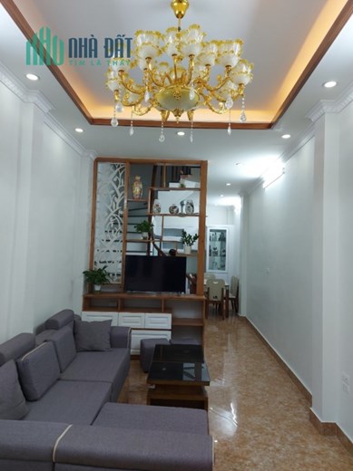 Bán nhà Phạm Ngọc Thạch 50m 3 tầng mặt tiền 5m ngõ thông gần ô tô nhỉnh 4 tỷ lh 0975124520