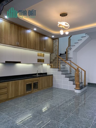 Bán nhà giá rẻ SHR thổ cư ngay chợ Trảng Dài, DTXD 180m2, chỉ 3.39 tỷ. Lh:0911050409.