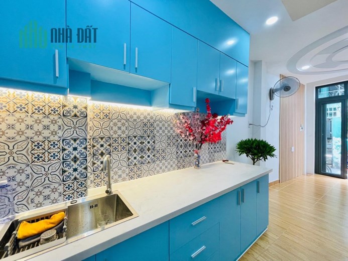 XE HƠI TỚI NHÀ  - P1 PHÚ NHUẬN - 4 TẦNG NHÀ ĐẸP - 3 PN - SỔ VUÔNG NỞ HẬU nhỉnh 4.x TỶ.