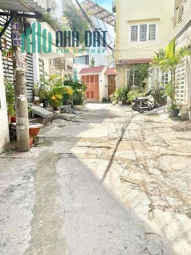 Sát MT Điện Biên Phủ Bình Thạnh 37m2 BTCT 5PN 6WC.