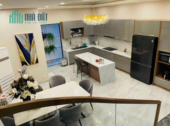 BIỆT THỰ 3 MẶT TIỀN  ĐẸP LUNG LINH - TẶNG HẾT NỘI THẤT - 4 TẦNG - HẺM 8M -500m2