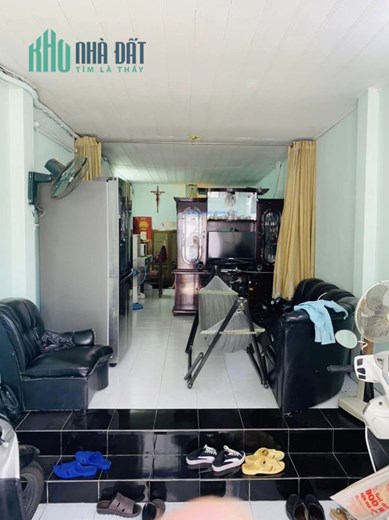 BÁN NHÀ TÂN BÌNH HXH 70M2 NỞ HẬU 4,4 M 2 TẦNG TIỆN XÂY CHDV NGUYỄN BẬC 5.6 TỶ.