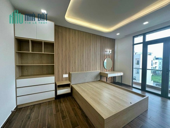 NHÀ LÂM VĂN BỀN TRUNG TÂM QUẬN 7, 70M2, LỘ 6M, Ô TÔ 7 CHỔ TỚI NHÀ, 5.3 TỶ