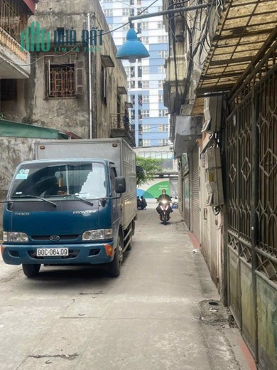 Bán đất Lê Trọng Tấn Hà Đông hơn 3 tỷ -  33m², mặt tiền 4,5m. Ngõ 4m, oto 7 chỗ vào đát - cách ngã