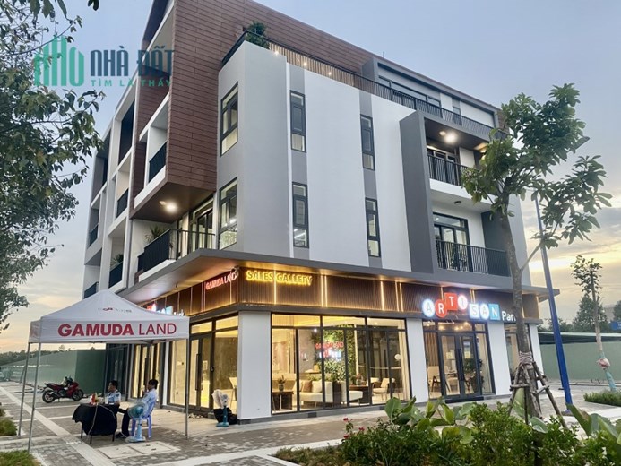 Bán căn Shophouse 1 trệt 3 lầu 2 mặt tiền đường lớn TP mới