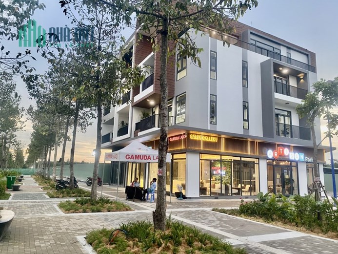Bán căn Shophouse 1 trệt 3 lầu 2 mặt tiền đường lớn TP mới