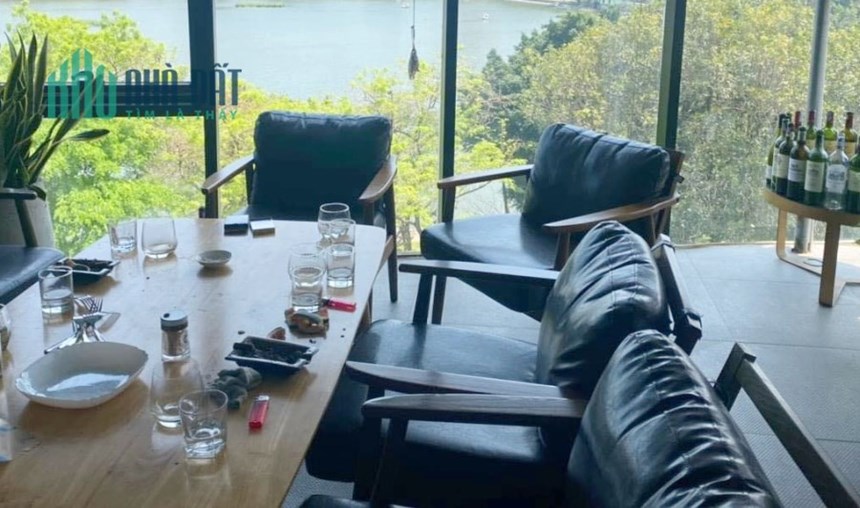 Bán nhà Lê Duẩn 35m Lô góc View hồ mặt đường Ở Kinh doanh giá tốt