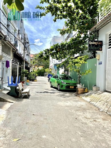 Nhà riêng 4 tầng hẻm xe tải sổ hồng 84m2 TT Nhà Bè