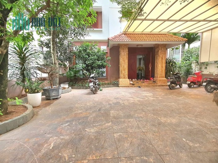 Cần bán gấp căn biệt thự An Hưng Hà Đông Full nội thất 306m2 hướng Đông Nam giá tốt nhất vị trí đẹp