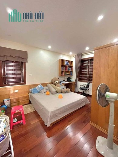 Cần bán gấp căn biệt thự An Hưng Hà Đông Full nội thất 306m2 hướng Đông Nam giá tốt nhất vị trí đẹp