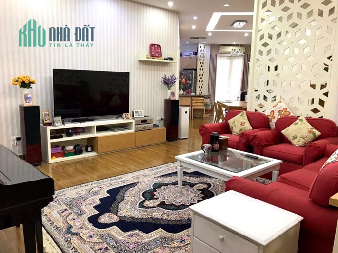 Chuyển vào Sài Gòn Bán gấp căn chung cư Tòa 17T2 Hoàng Đạo Thúy 153 m2  giá  6.3 tỷ