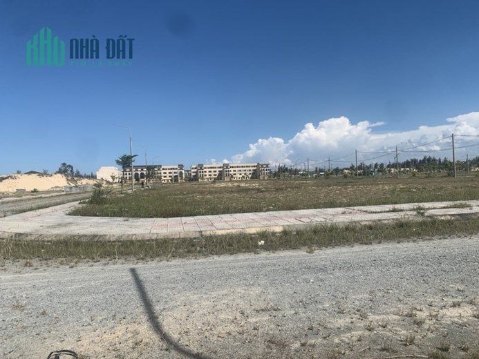 Chính chủ cần bán lô siêu phẩm khu đô thị Seaview, Điện Dương, Quảng Nam