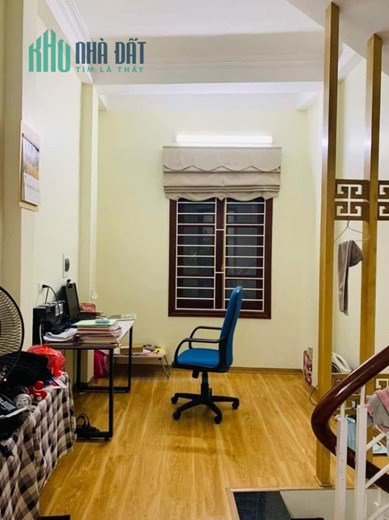 CỰC HIẾM. Nhà tự xây Phố Đại La, 15m ra ô tô, thoáng tước sau. nở hậu. Diện tích 35m, 4 tầng, mặt