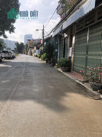 Bán đất Đa Tốn, ô tô vào đất, 65 m2, MT 5,3 m, giá chỉ 1,65 tỷ.