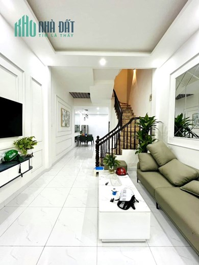 Bán Nhà Trương Định, 50m x 4 tầng, mt 4m, 4.6 tỷ, ô tô đỗ cổng