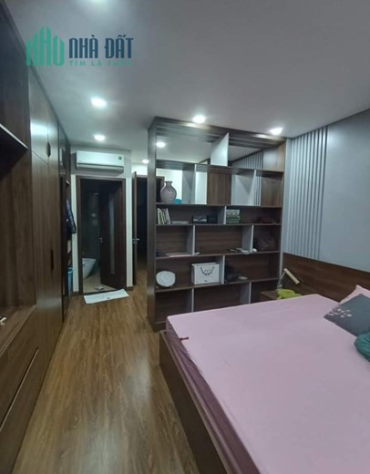 Nhà Phạm Tuấn Tài - Hoàng Quốc Việt 55m x 17.5 tỷ, phân lô, vỉa hè, ô tô 0343564283