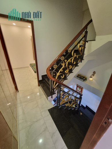 CĂN BIỆT THỰ, NHÀ BÈ, 4 TẦNG, MỚI, ĐẸP LUNG LINH, NGANG 7.5X12M, LỘ TRƯỚC NHÀ 8M, Ô TÔ QUAY ĐẦU, 6