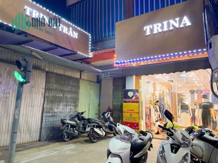 CẦN SANG SHOP 135 BÀ TRIỆU