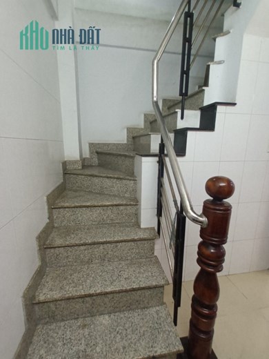 HÒA BÌNH NHÀ 5 TẦNG BTCT - 30M2 - HẺM 6 M THÔNG - CHỦ GẤP BÁN 5 TỶ 2
