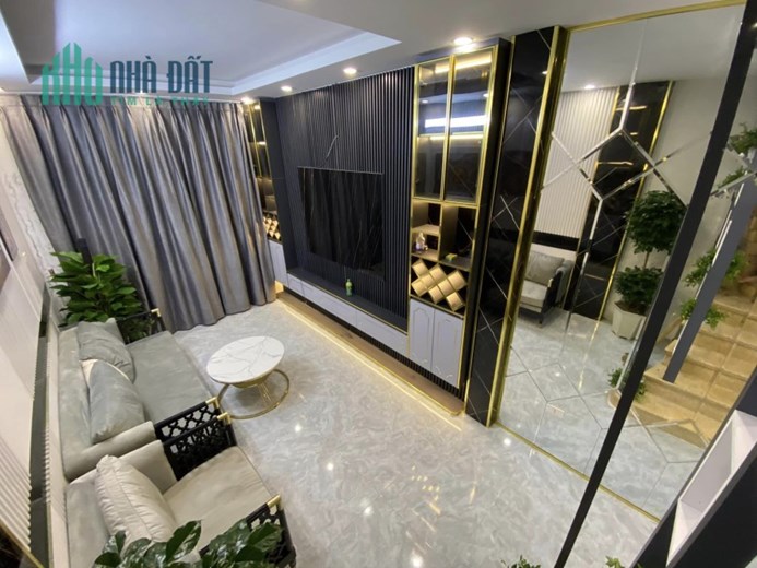 Bán Nhà Hồng Mai, 45m2 x 4 tầng, giá 4.65 tỷ, nhà đẹp, ô tô đỗ cổng