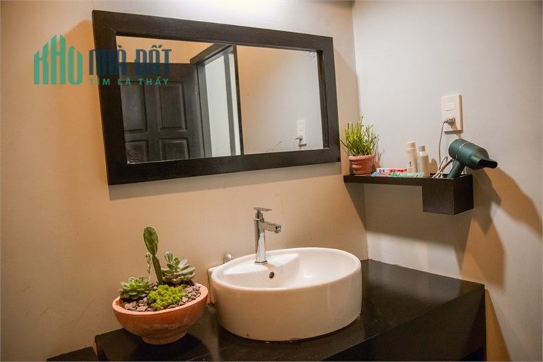 DO GIA ĐÌNH ĐI NƯỚC NGOÀI NÊN CẦN BÁN HOMESTAY ĐANG KINH DOANH