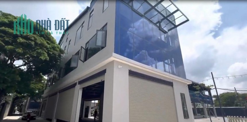 Cho thuê khối văn phòng nhà xưởng 1.700m2 Đào trí, Phú Thuận Quận 7