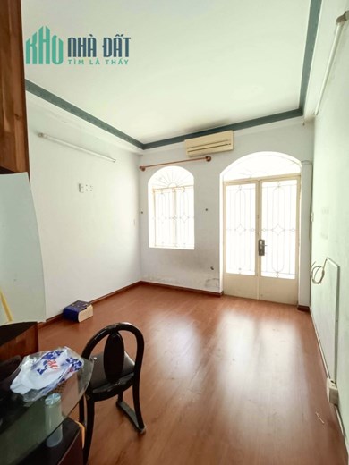 Chỉ 20m ra mặt tiền Vĩnh Viễn- Phường 4 Quận 10 DT gần 30m2 3 tầng giá 4 tỷ 3