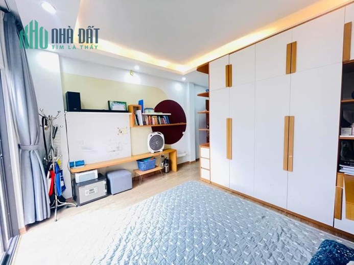 Giảm 150 triệu. Nhà thoáng đẹp, ở sướng. Đình Thôn Mỹ Đình, 10m ra Ô tô, 5 tầng, 5.05 tỷ