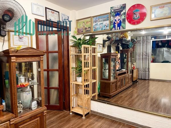 Do nhu cầu muốn chuyển căn khác rộng hơn chính chủ cần bán căn nhà thuộc Nam Từ Liêm - Hà Nội