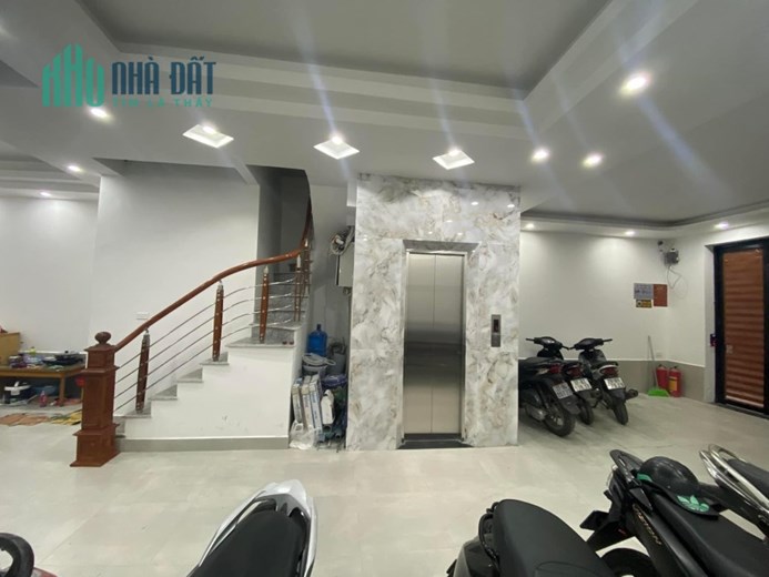 TÒA CCMN Q.ĐỐNG ĐA - LÔ GÓC - THANG MÁY - DT 110X 7T GIÁ 17 TỶ - DOANH THU 2 TỶ/NĂM