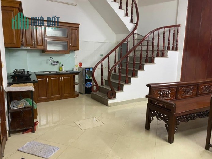 Bán nhà Minh Khai, ở luôn, gần phố, thoáng, DT36m2, giá 3.4 tỷ.