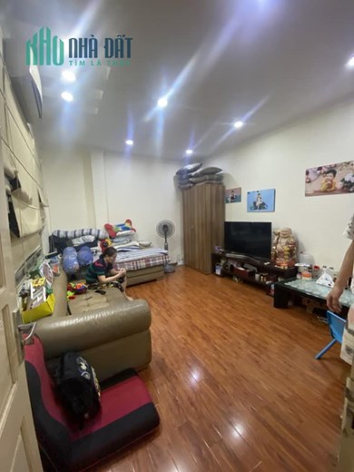 Bán nhà Lò Đúc ngõ rộng, đường thoáng sáng, thông tung tóe, DT34m2, giá 3.5 tỷ.