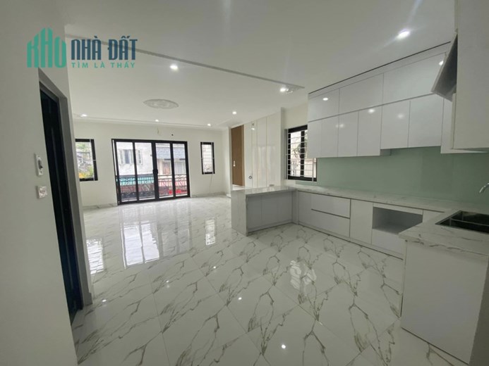 CẦN BÁN NHÀ MẶT ĐƯỜNG TRƯƠNG ĐỊNH, MẶT ĐƯỜNG RỘNG 20M, CÓ GARA, THANG MÁY, 65M2 GIÁ CHỈ HƠN 1X TỶ